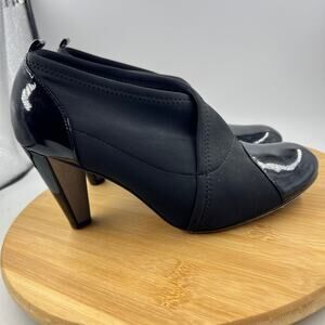 Taryn Rose Cap Toe Patent Leather and Fabric Heels Sz 7.5 Black Shoes